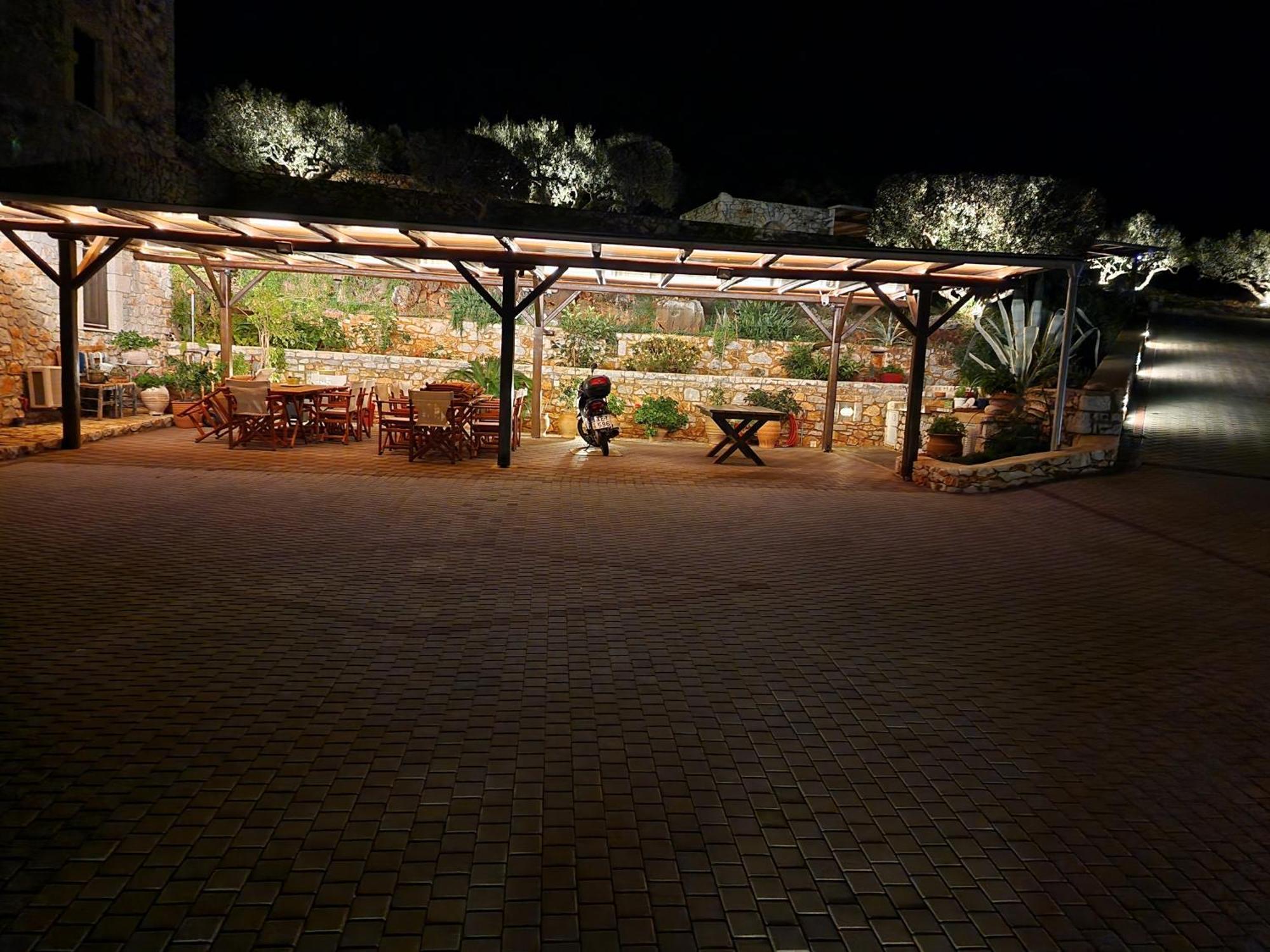 Focalion Castle Luxury Suites Pyrgos Dirou Экстерьер фото