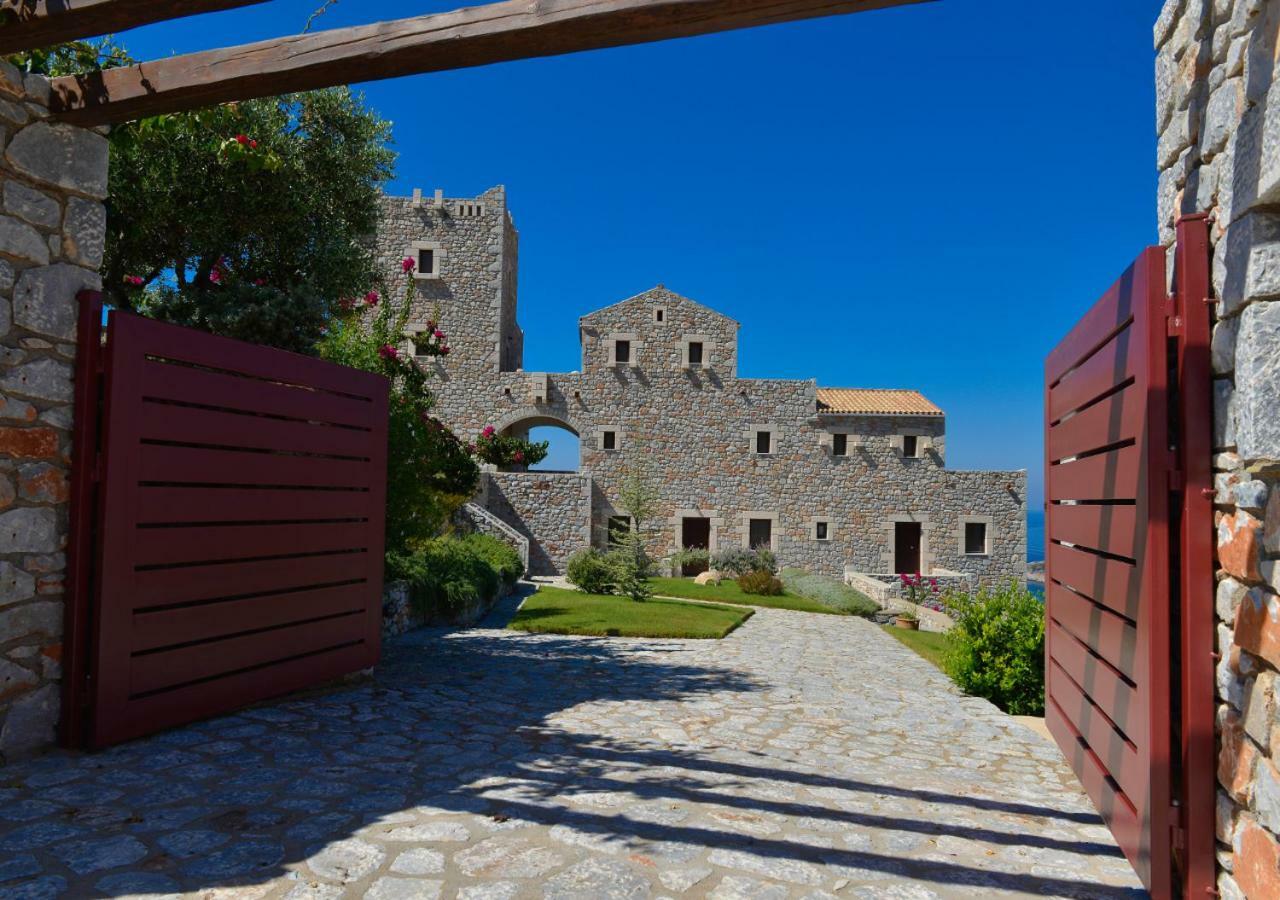 Focalion Castle Luxury Suites Pyrgos Dirou Экстерьер фото