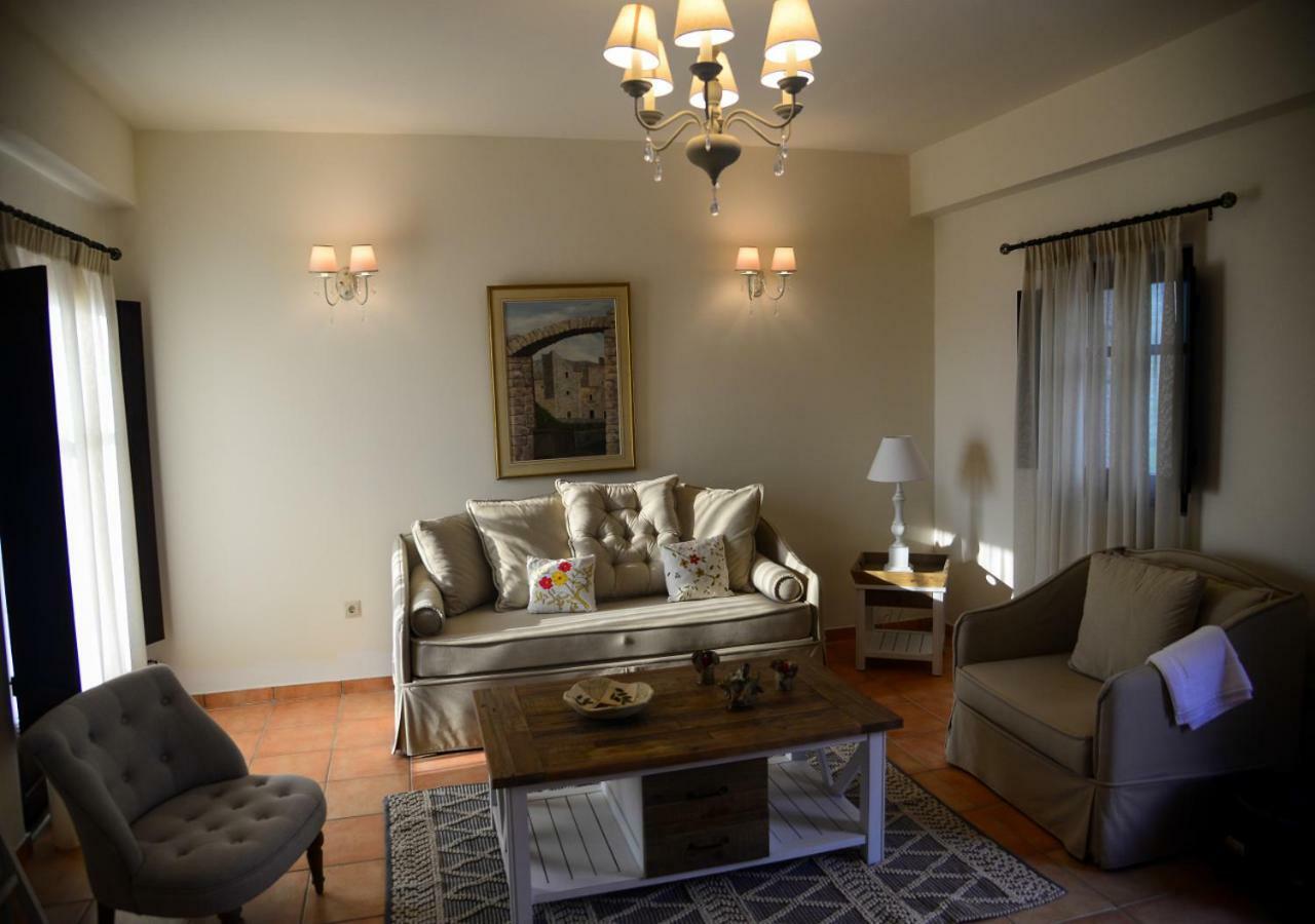 Focalion Castle Luxury Suites Pyrgos Dirou Экстерьер фото