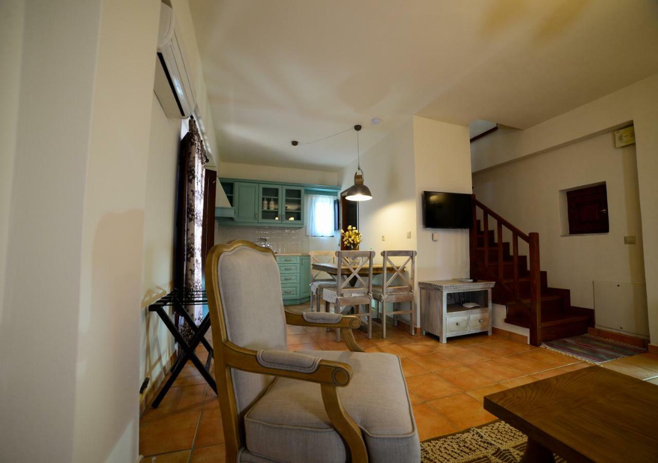 Focalion Castle Luxury Suites Pyrgos Dirou Экстерьер фото