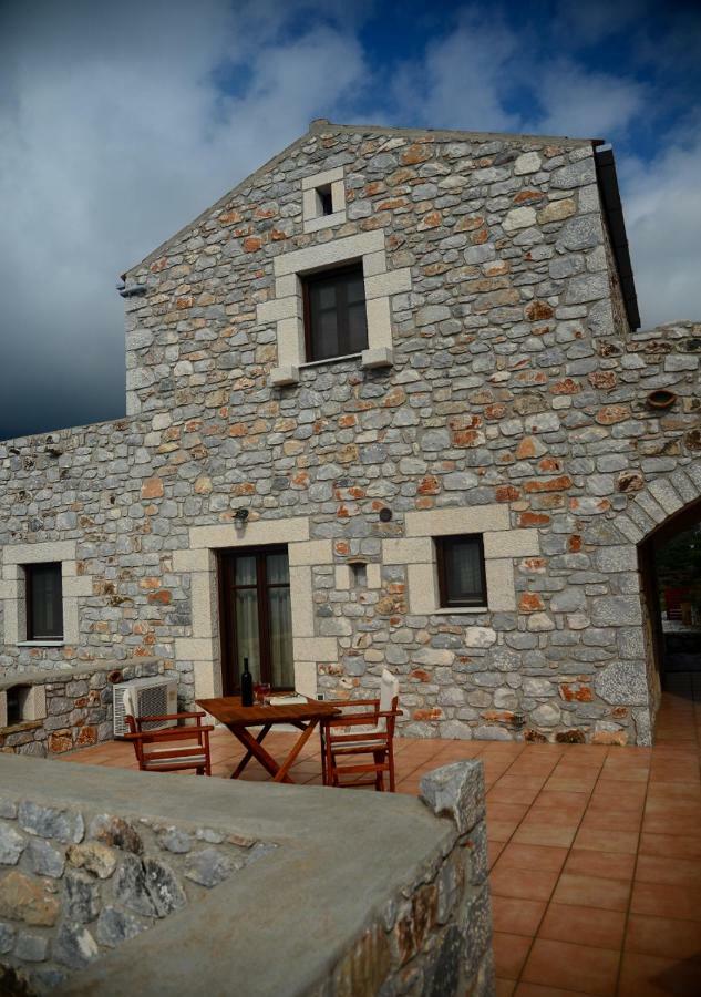 Focalion Castle Luxury Suites Pyrgos Dirou Экстерьер фото