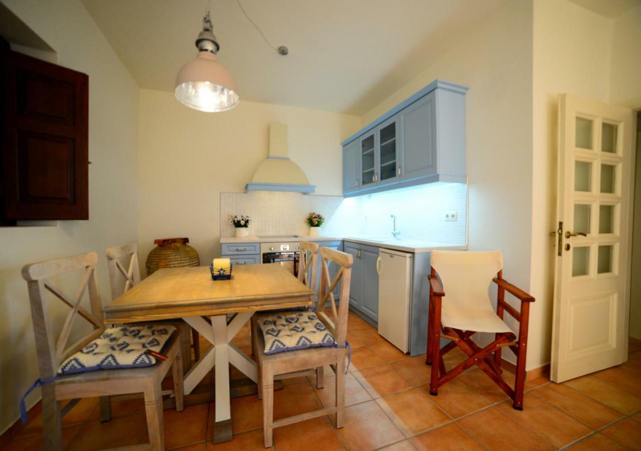 Focalion Castle Luxury Suites Pyrgos Dirou Экстерьер фото