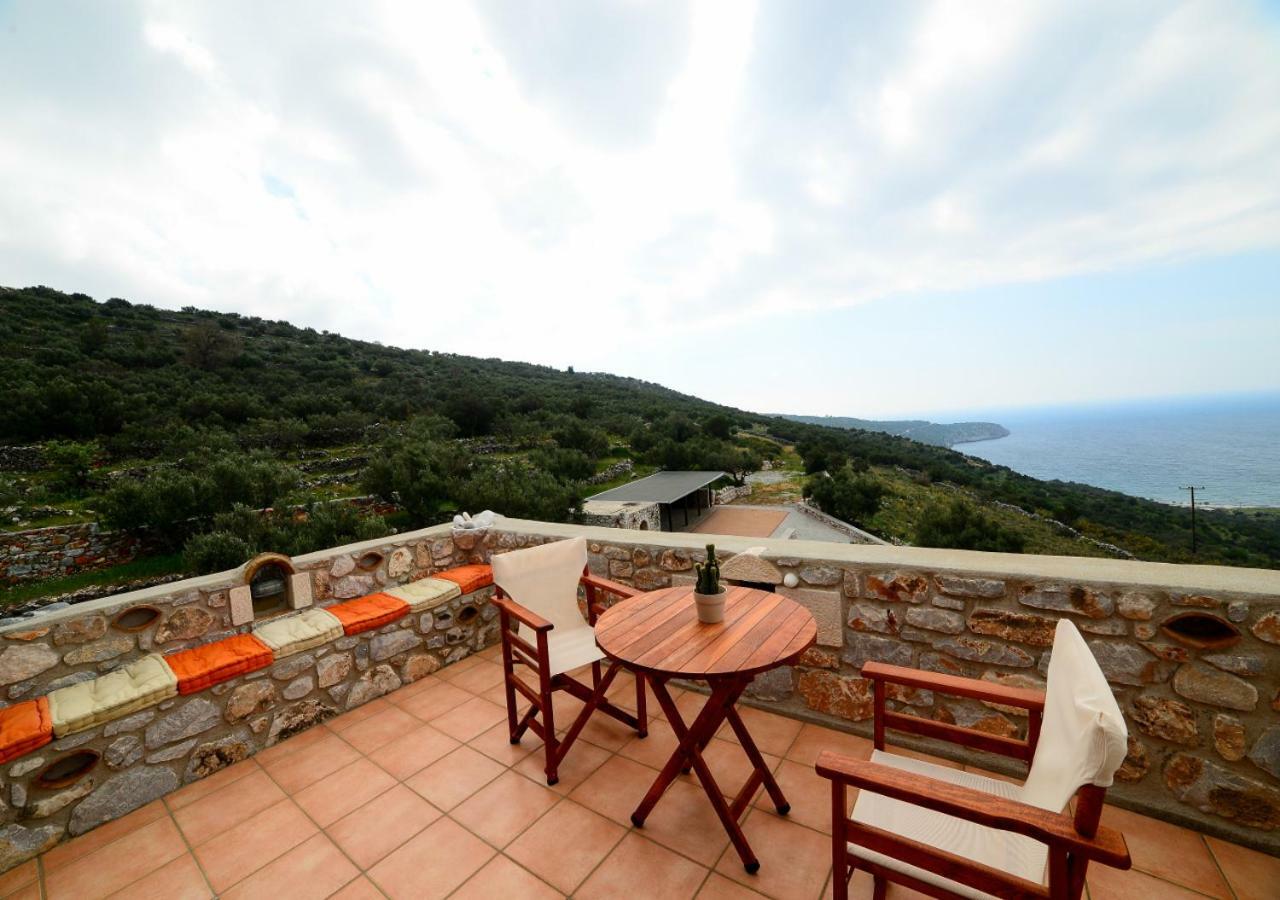 Focalion Castle Luxury Suites Pyrgos Dirou Экстерьер фото