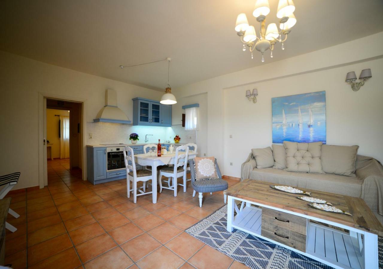 Focalion Castle Luxury Suites Pyrgos Dirou Экстерьер фото