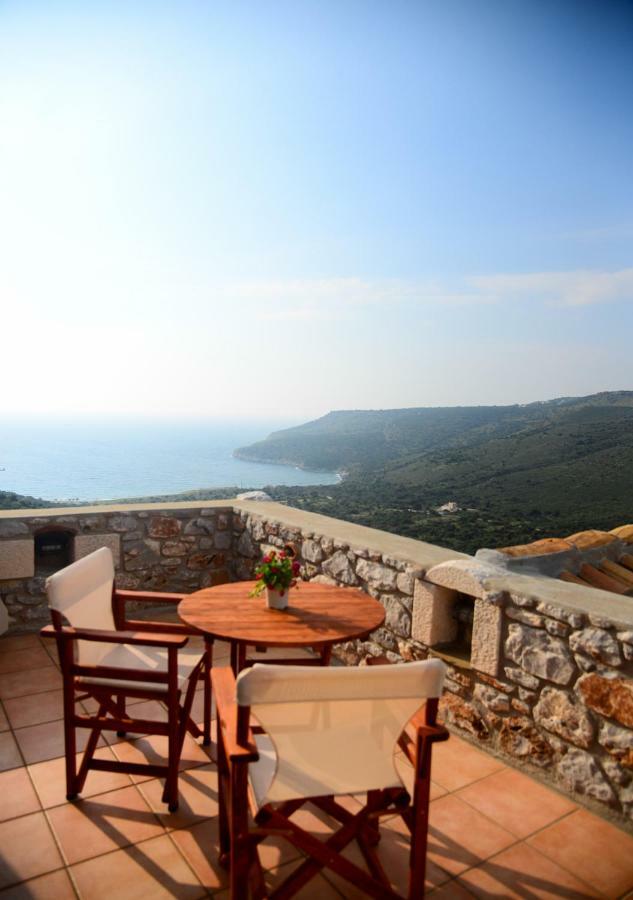 Focalion Castle Luxury Suites Pyrgos Dirou Экстерьер фото