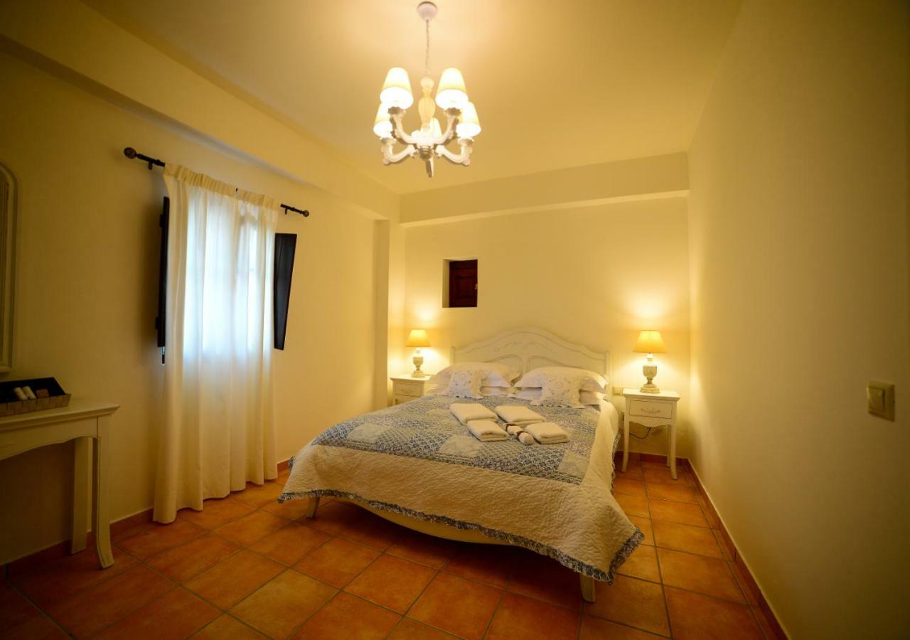 Focalion Castle Luxury Suites Pyrgos Dirou Экстерьер фото