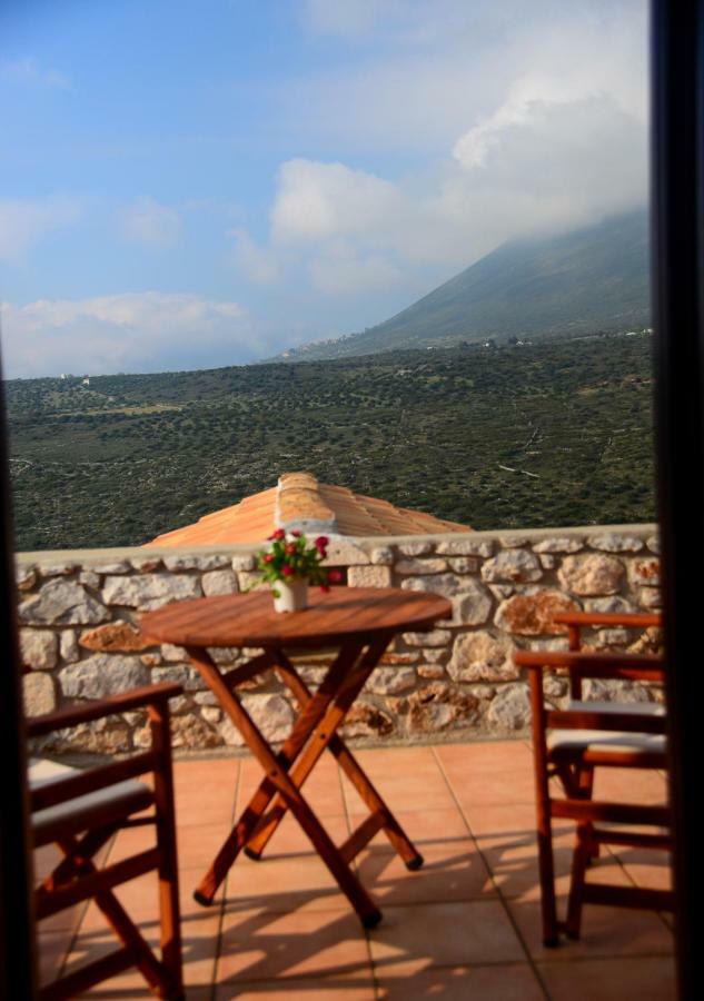 Focalion Castle Luxury Suites Pyrgos Dirou Экстерьер фото