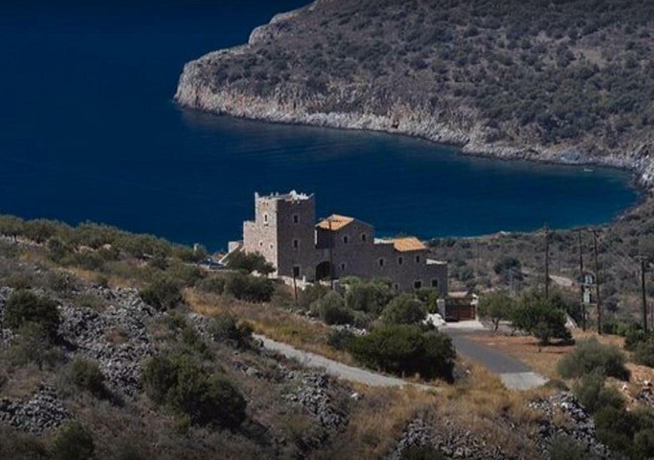 Focalion Castle Luxury Suites Pyrgos Dirou Экстерьер фото
